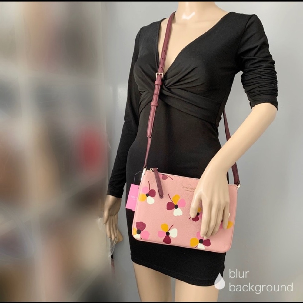 💲PRICE FIRM💲NWT Kate Spade Crossbody - Picture 2 of 6